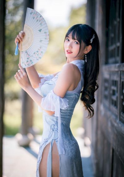 久久精品嫩草影院_720高清电影在线