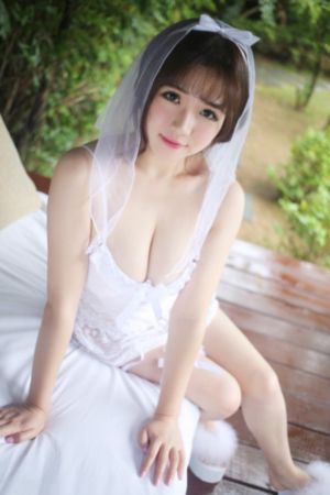 欧美床戏吻胸裸戏_在线电影免费观看