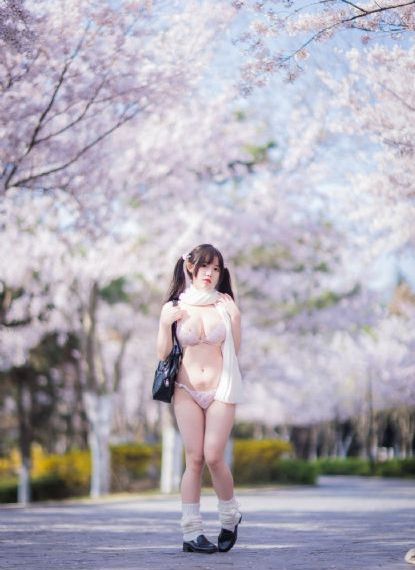 青青伊人精品视频在线_国产无码网页在线观看