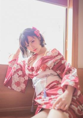 国产午夜精品美女视频露脸_HD高清完整版