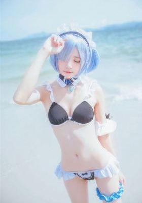 时尚大片欧美黑白_1080免费观看超清